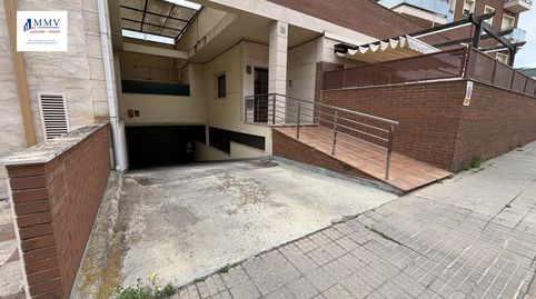 PLAZA DE PARKING EN EL RIERAL, coche mediano., imatge 3