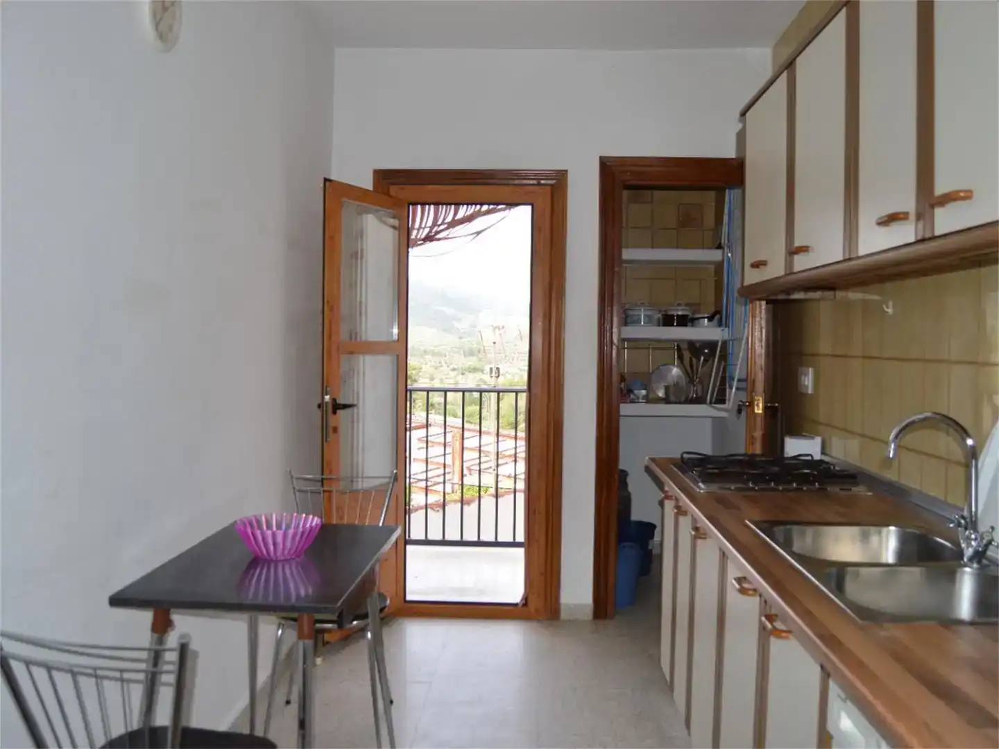 Cuina de Apartament de lloguer en Siles amb Aire condicionat, Moblat i Forn
