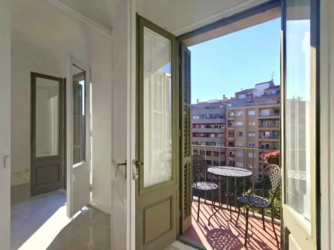 Piso con ascensor en venta en Gran Via de les Corts Catalanes, imagen 5
