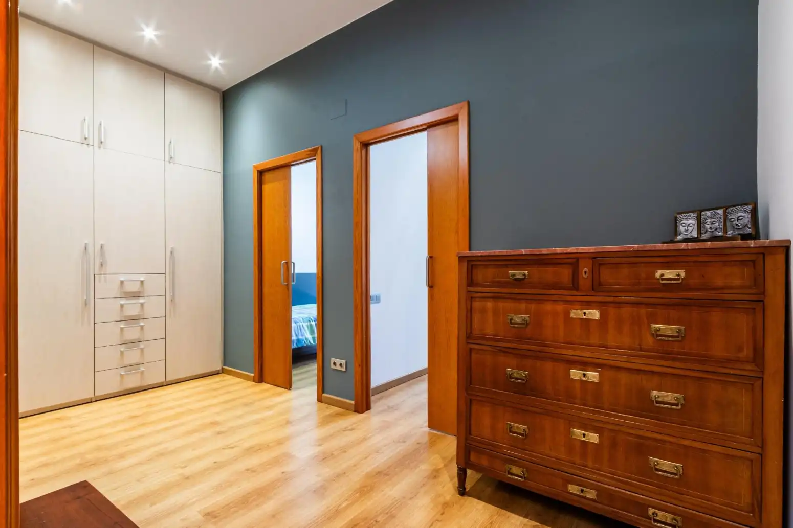 Habitación de Casa adosada en venta en Terrassa con Calefacción, Parquet y Terraza
