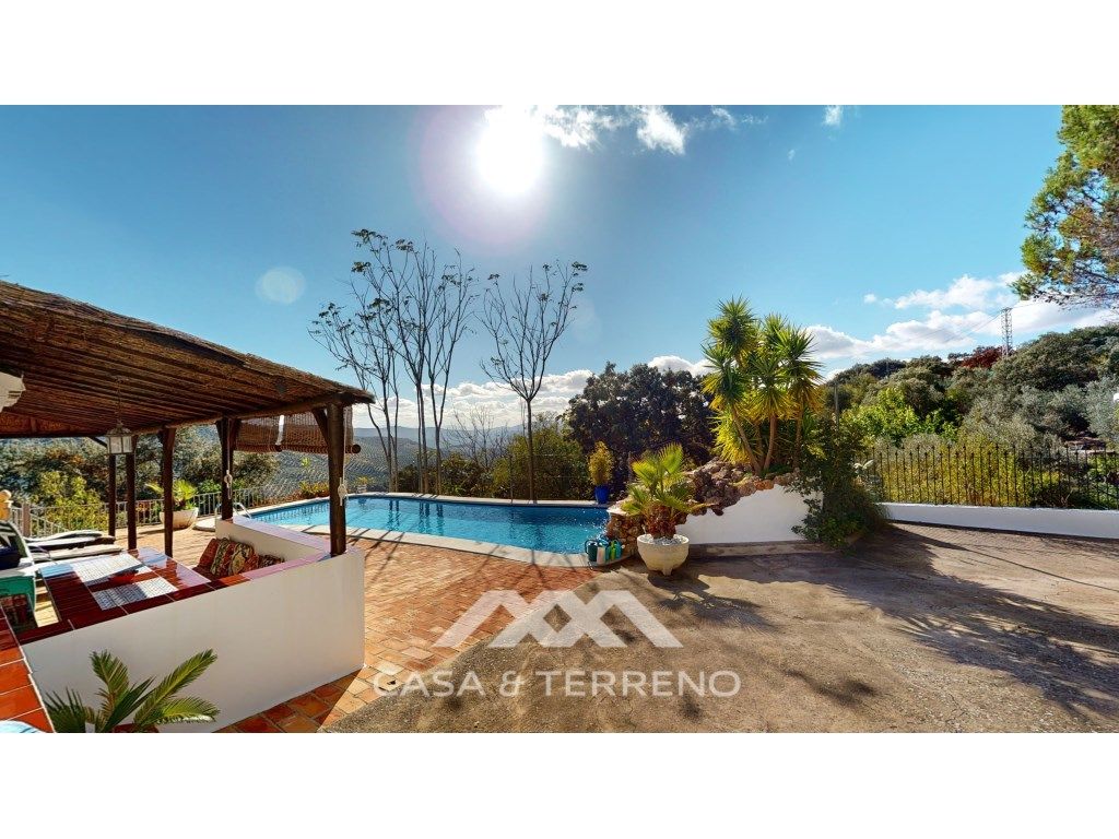 Garden of Building for sale in Iznájar