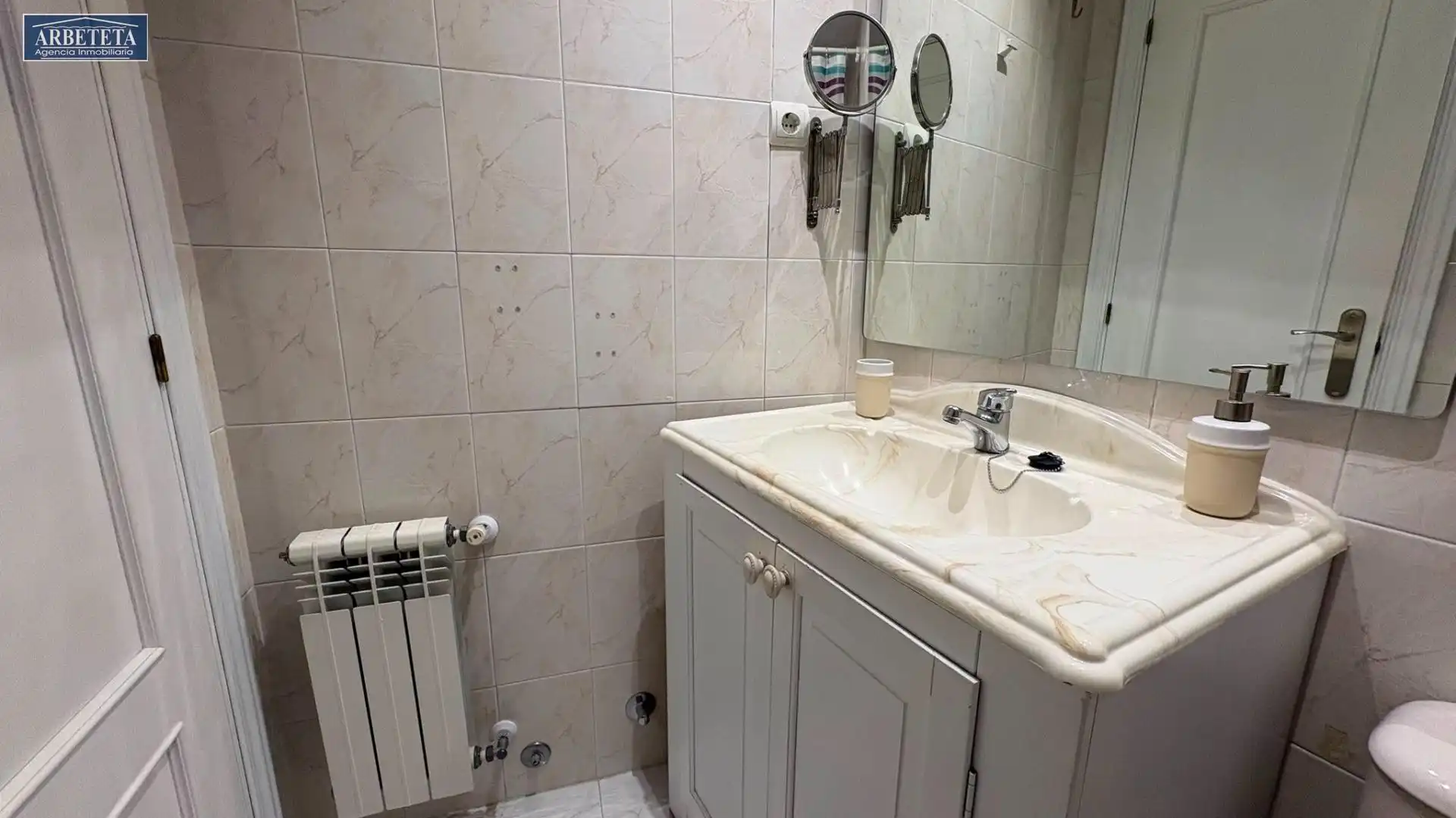 Baño de Apartamento en venta en Guadalajara con Calefacción, Terraza y Trastero
