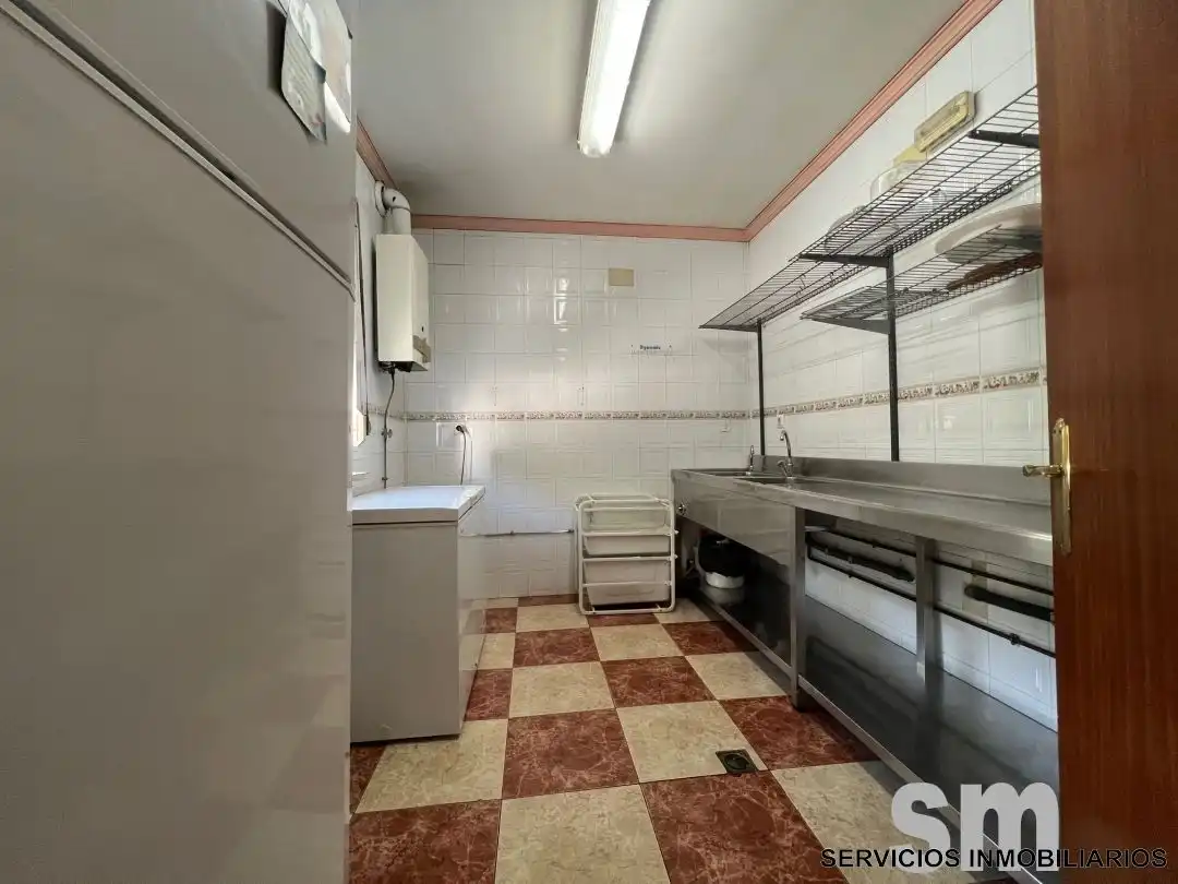 Cocina de Local de alquiler en Ubrique con Amueblado
