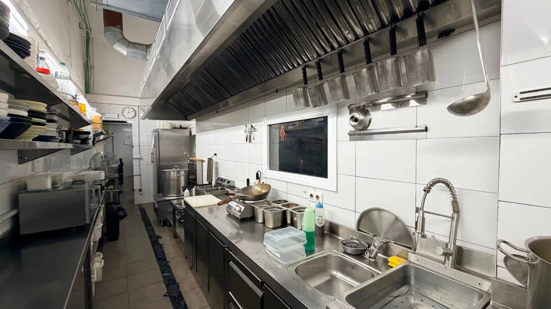 Business premises for transfer in Eixample, imagen 11