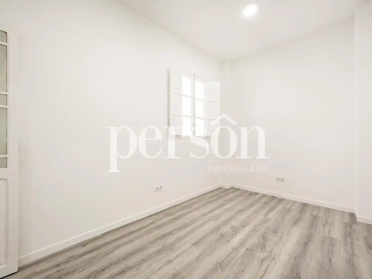 Habitación de Piso de alquiler en Valencia con Aire acondicionado, Calefacción y Amueblado