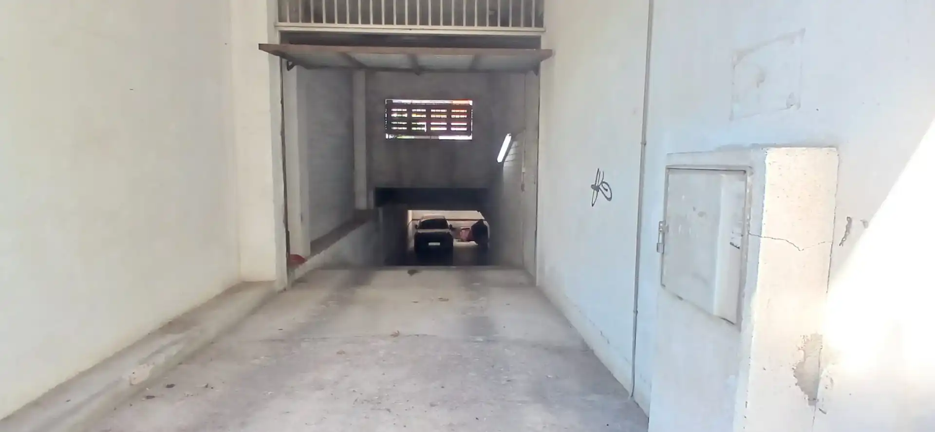 Parkplatz von Garage zum Verkauf in Pallejà