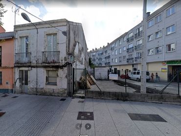 Terreny residencial en venda a Rúa Santos 97