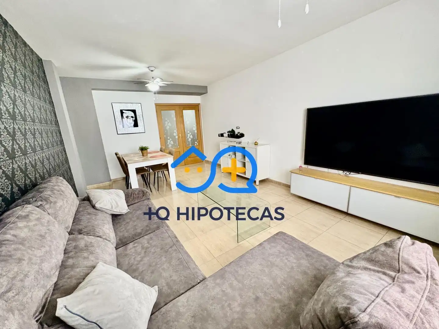 Sala d'estar de Dúplex en venda en El Viso de San Juan