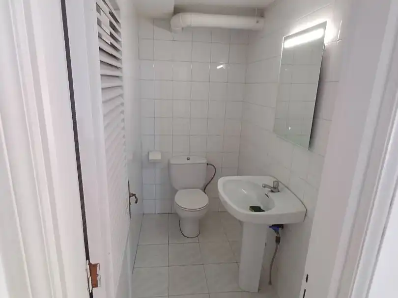 Baño de Local de alquiler en Gáldar