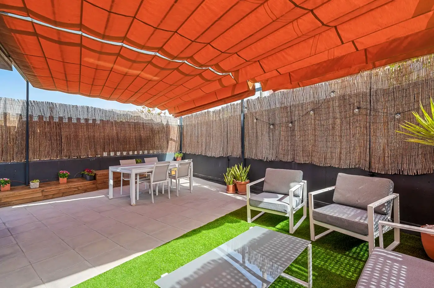Terrasse von Erdgeschoss zum Verkauf in El Campello mit Heizung, Privatgarten und Terrasse