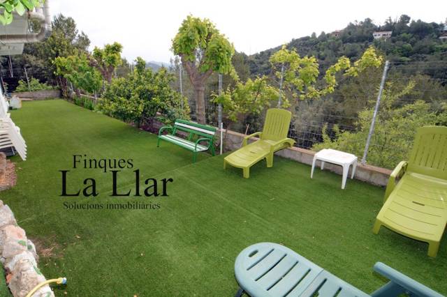 Casa-chalet en Venta en de Begues en Bruguers