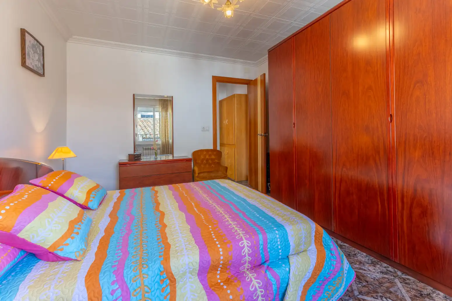 Dormitori de Casa o xalet en venda en Viver amb Terrassa i Moblat
