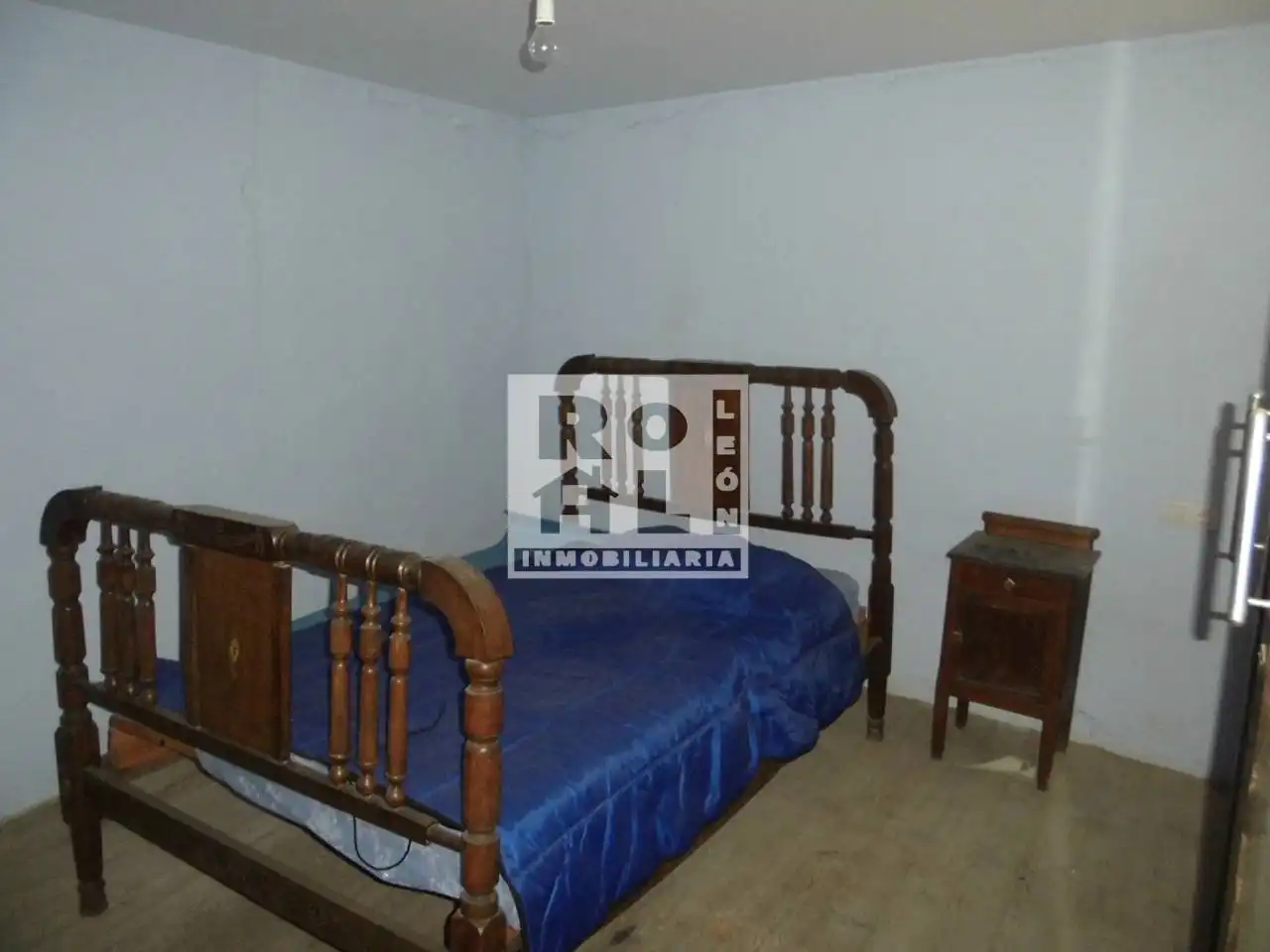 Dormitori de Casa o xalet en venda en Valdefresno amb Jardí privat