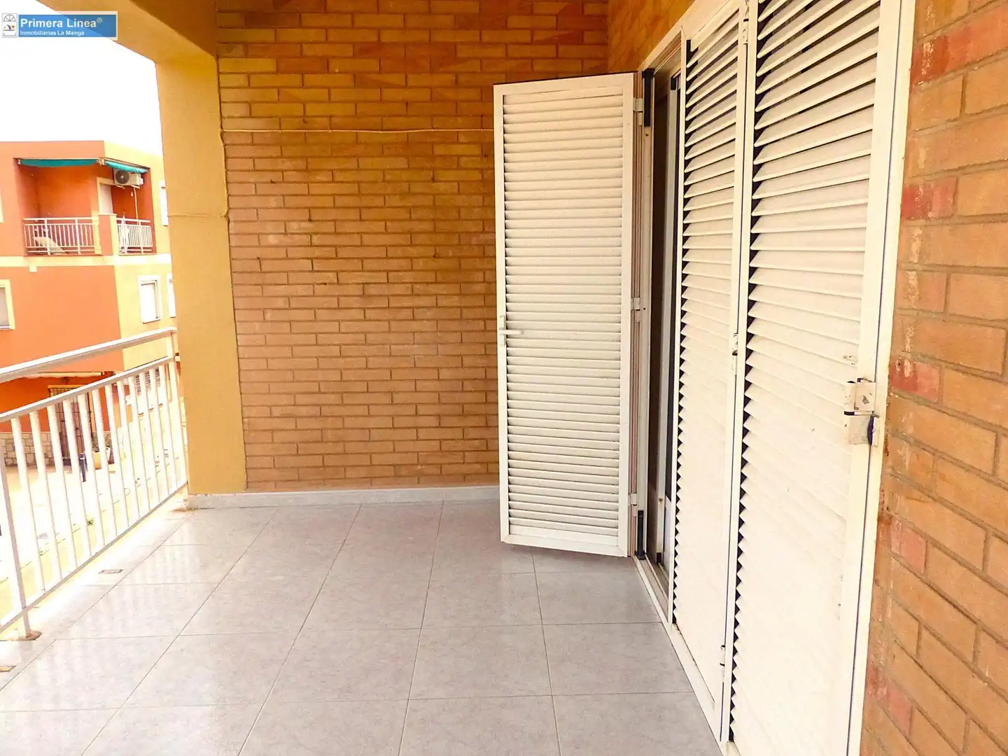 Vista exterior de Piso en venta en Cartagena con Aire acondicionado, Terraza y Trastero