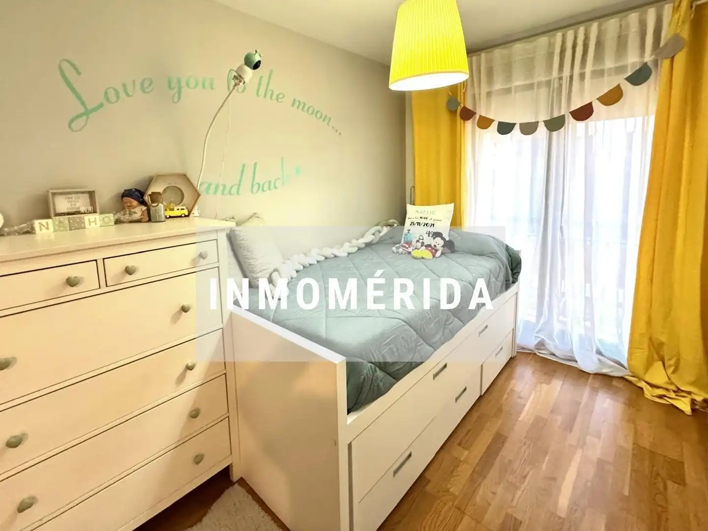Habitación de Casa adosada en venta en Mérida con Aire acondicionado, Calefacción y Jardín privado