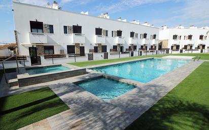 Piscina de Casa o xalet en venda en Pilar de la Horadada