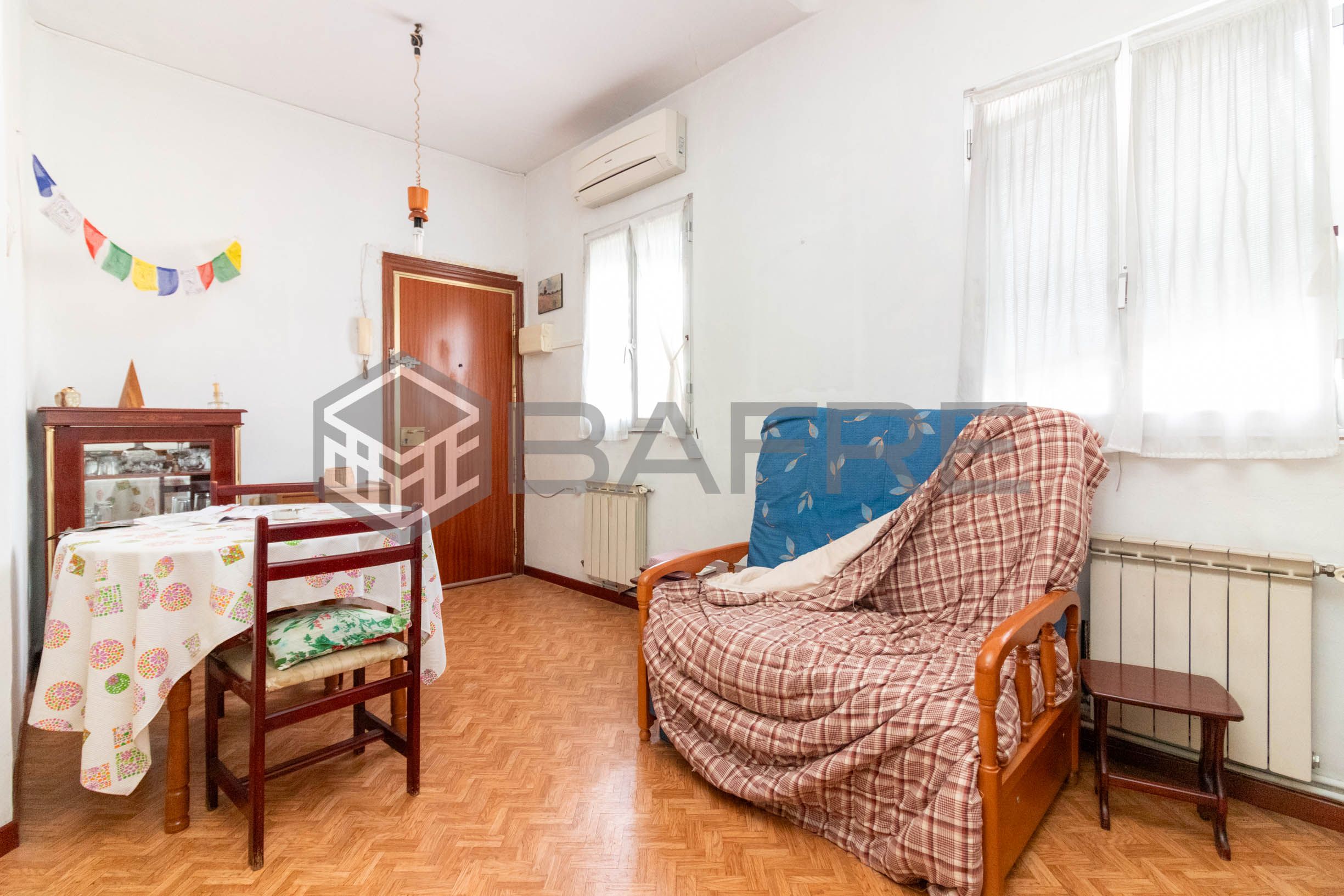 Living room of Flat for sale in  Madrid Capital  with Heating and Terrace