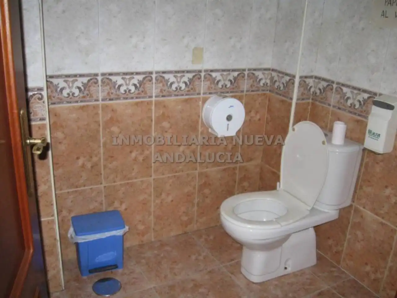 Local comercial de lloguer a Nueva Andalucía, imagen 8