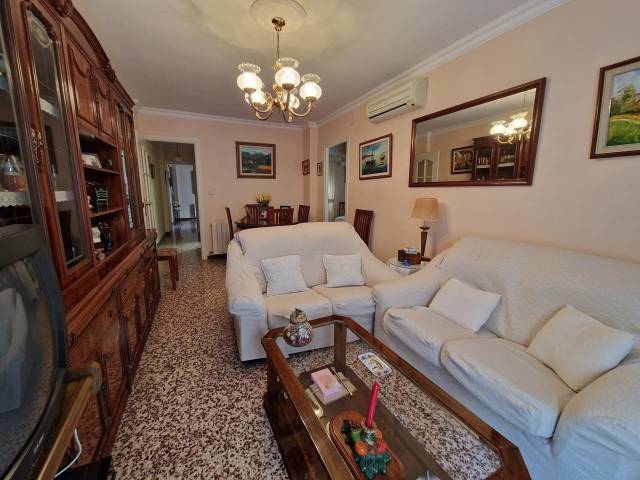 Piso en Venta en Carrer Reial en Barris Marítims