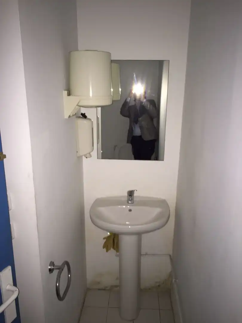 Baño de Local en venta en Santander