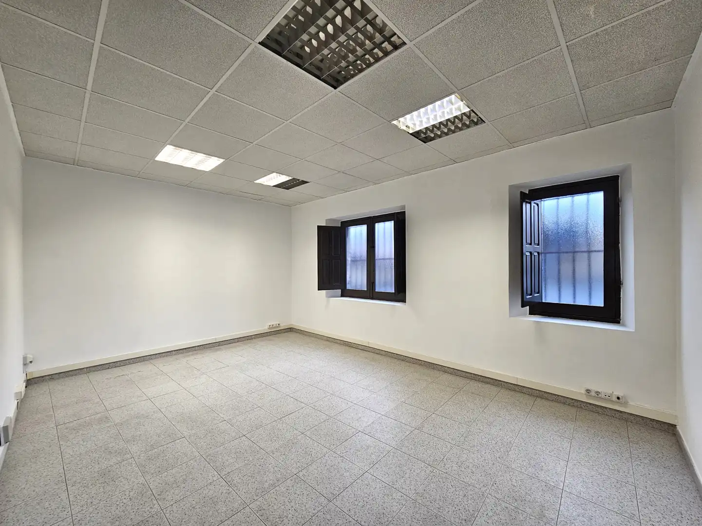 Office for rent in Siero