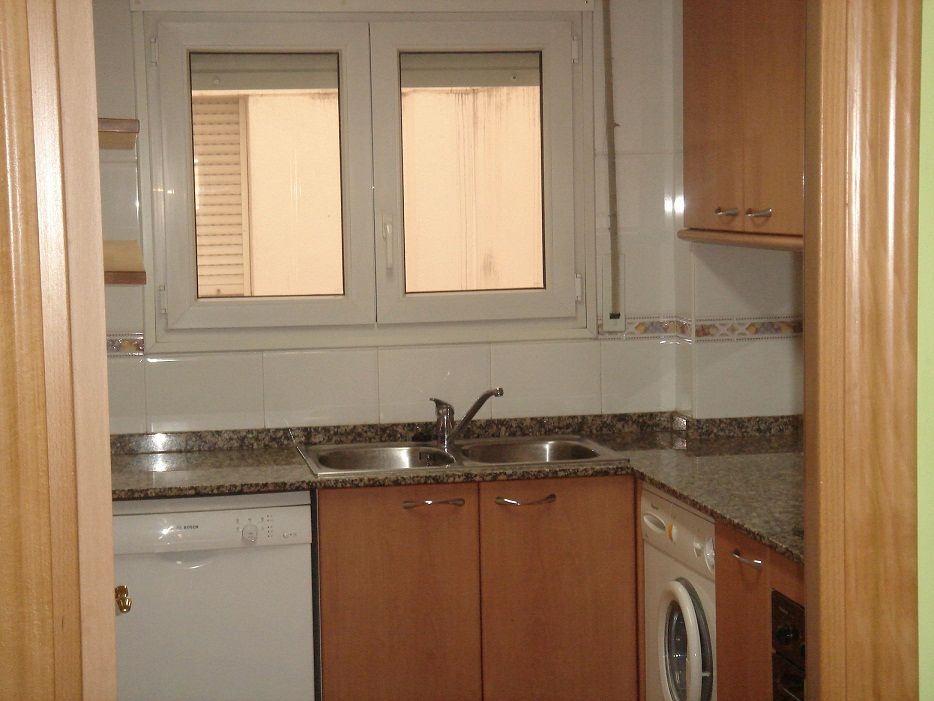 Cocina de Apartamento de alquiler en  Lleida Capital con Aire acondicionado, Calefacción y Amueblado