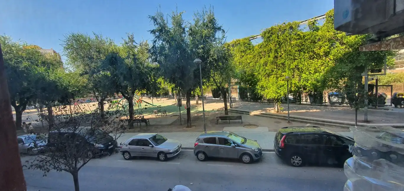 Flat with lift for sale in Plaça Badalona, imagen 7