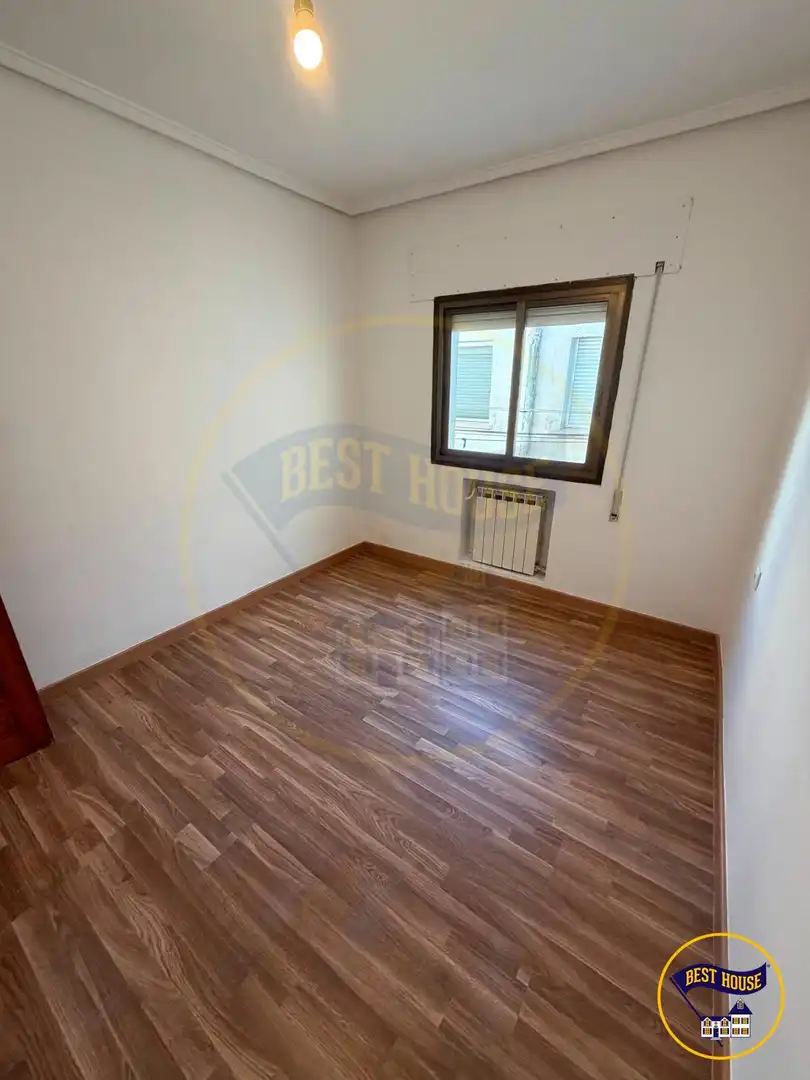 Bedroom of Flat for sale in Cuenca  with Heating