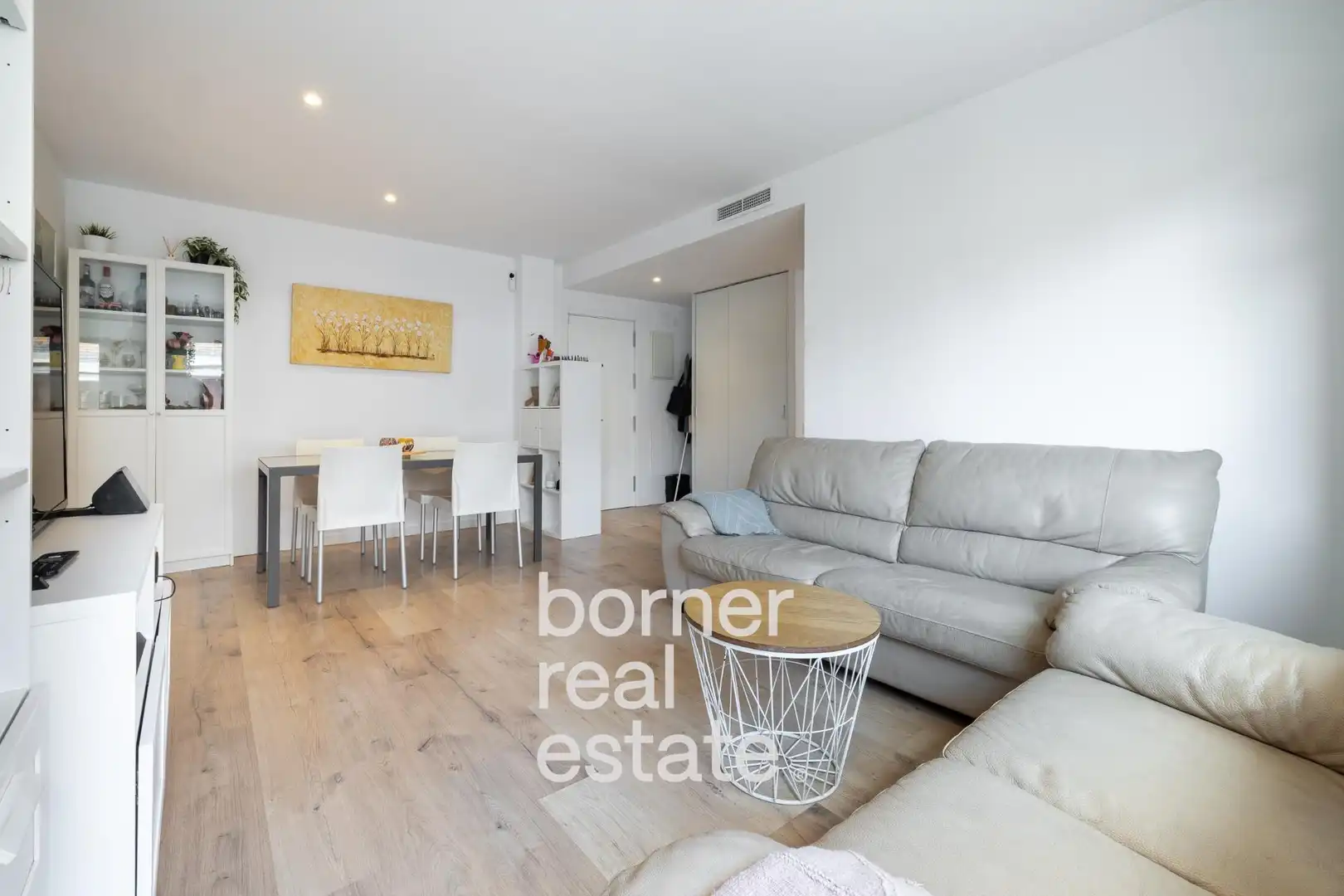 Exterior view of Flat for sale in Terrassa  with Air Conditioner, Heating and Parquet flooring