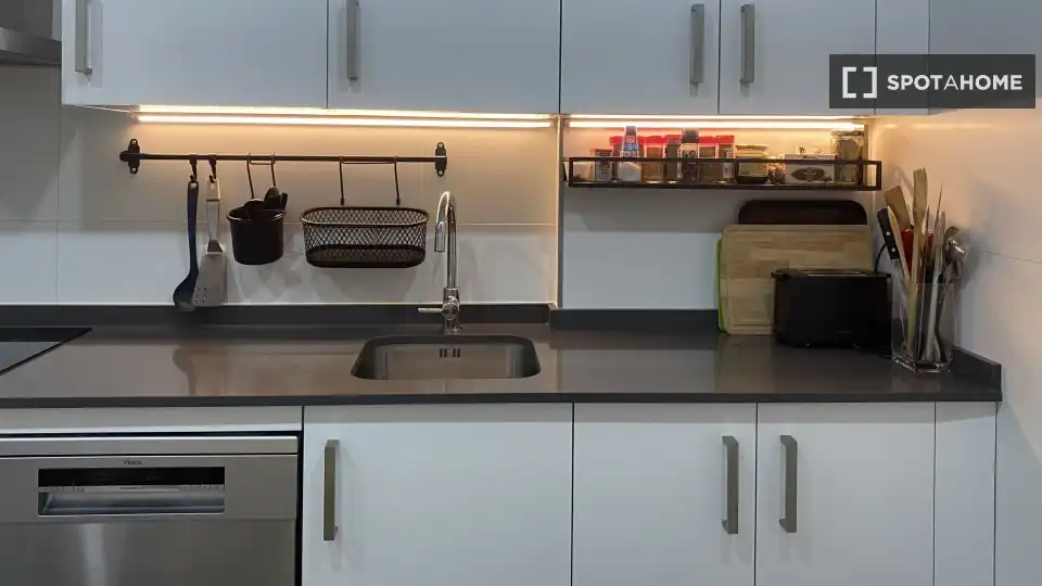 Habitación en Paseo Marítimo Oeste - Pacífico