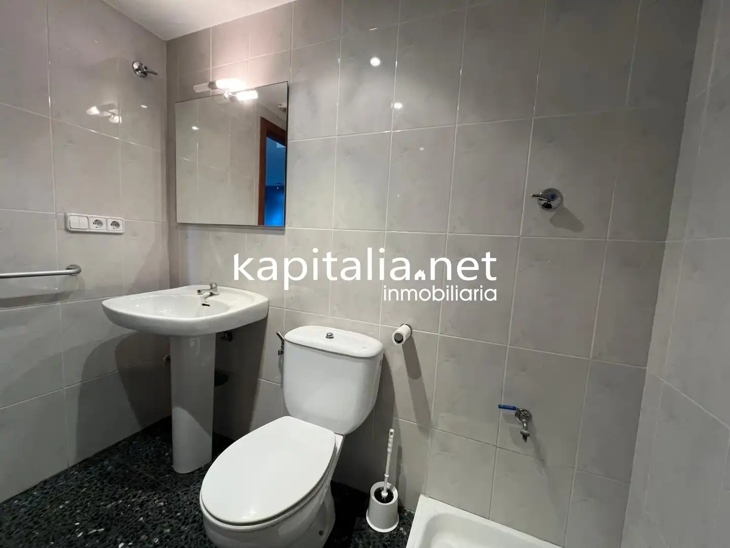 Bathroom of Office for sale in Ontinyent  with Heating