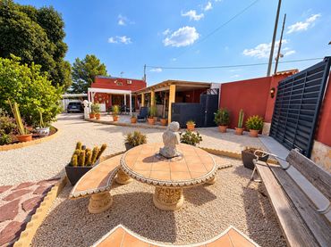 Casa rústica con piscina en venta en N/A