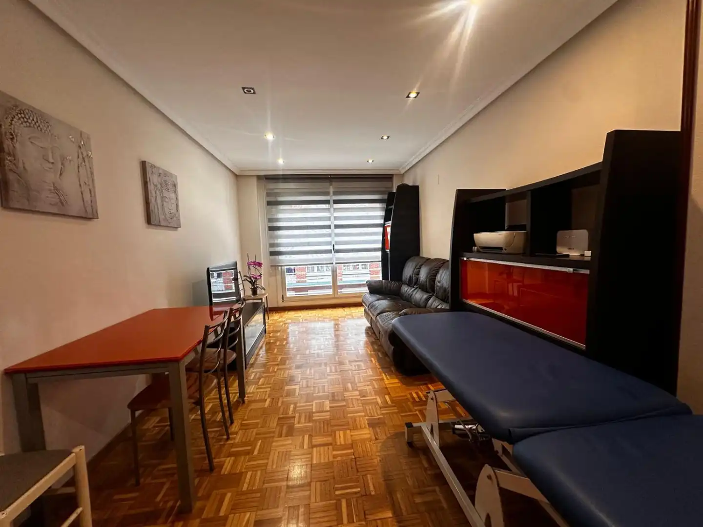 Sala de estar de Piso en venta en Oviedo  con Calefacción, Parquet y Trastero