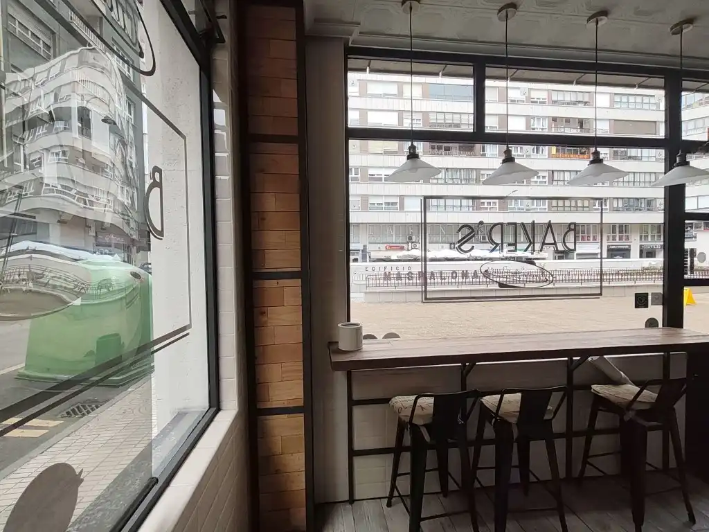 Business premises to rent in Calle José Cueto, imagen 7