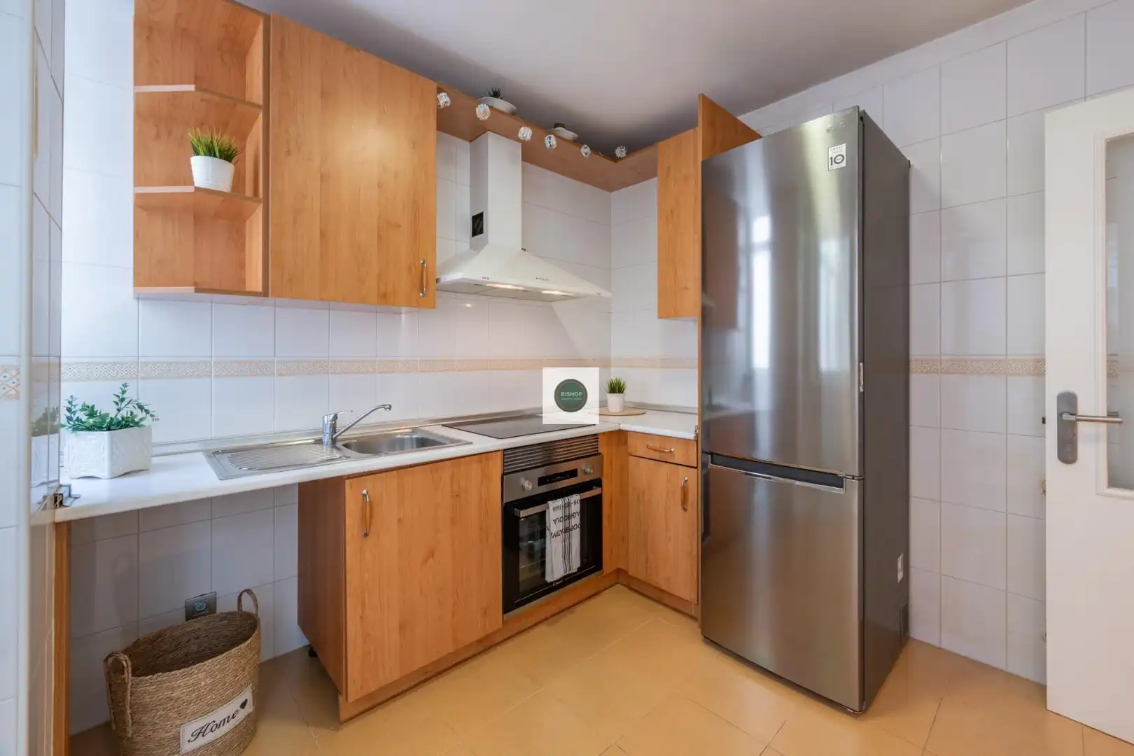 Cocina de Piso en venta en A Coruña Capital  con Calefacción y Trastero