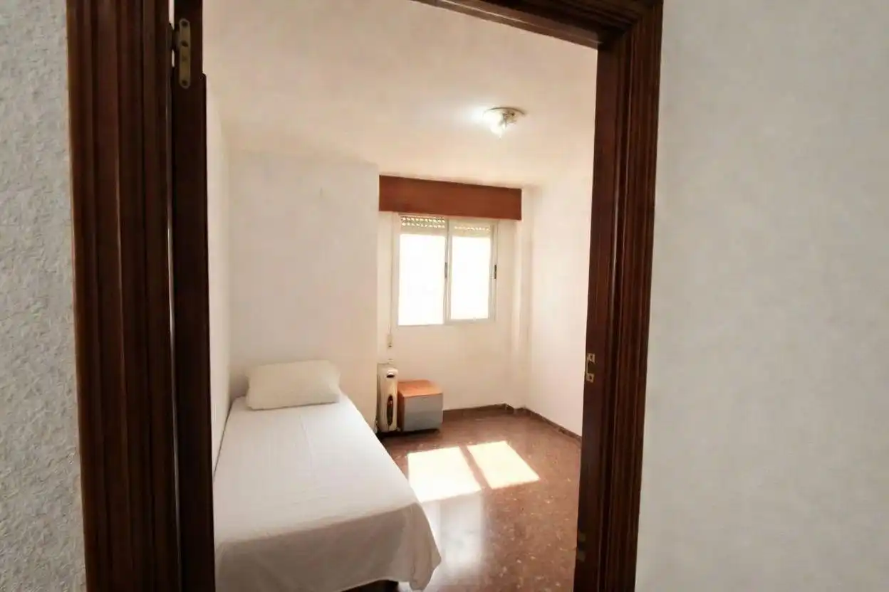 Habitación de Piso en venta en Paterna con Terraza y Balcón