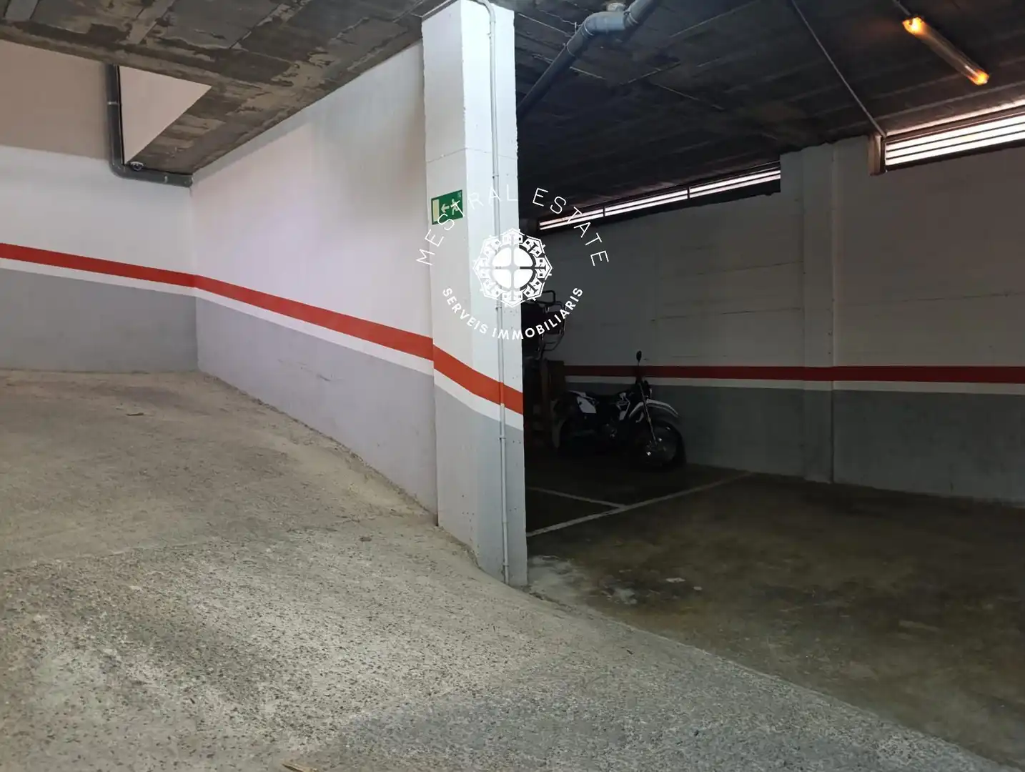 Aparcament de Pis en venda en Montbrió del Camp amb Calefacció, Terrassa i Traster