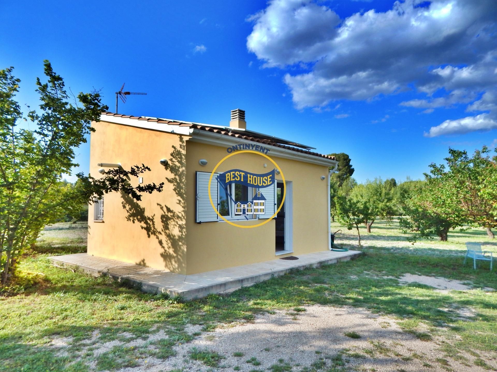 Vista exterior de Casa o xalet en venda en Banyeres de Mariola amb Jardí privat i Terrassa