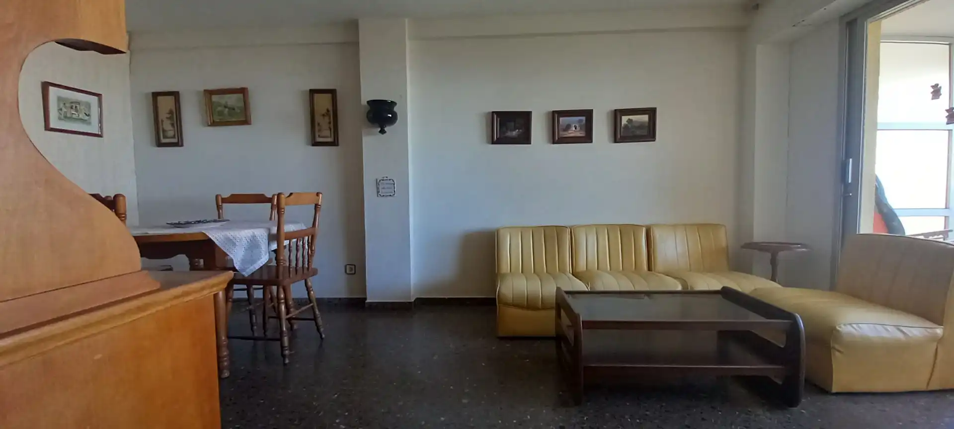 Sala d'estar de Apartament en venda en Gandia amb Moblat i Piscina comunitària