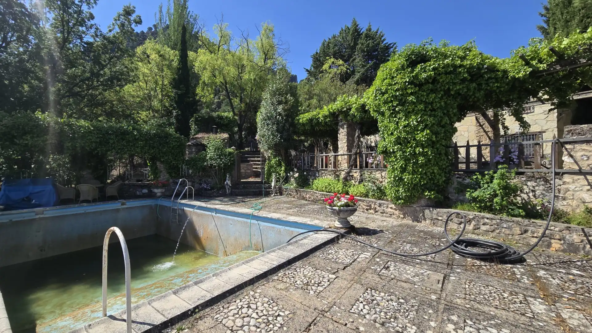 Piscina de Finca rústica en venta en Villanueva del Arzobispo con Calefacción, Trastero y Piscina