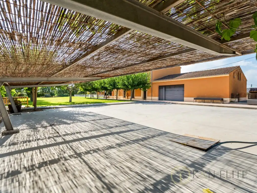 Casa amb piscina en venda a La Granada, imagen 10