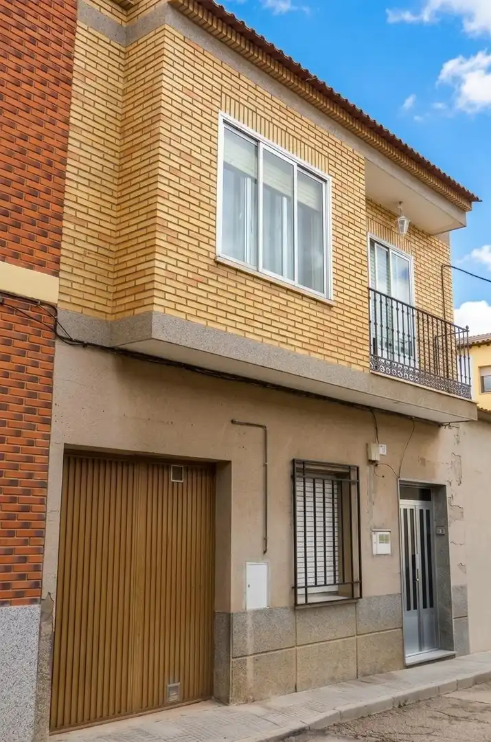 Casa in vendita a Mora