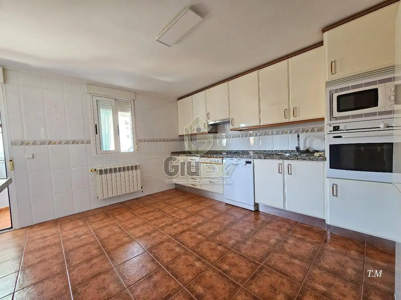 Cocina de Dúplex de alquiler en Cáceres con Aire acondicionado, Calefacción y Terraza