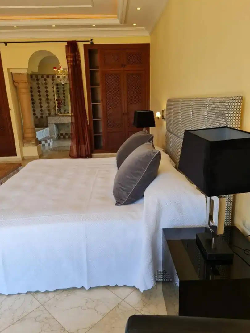 Dormitori de Casa o xalet de lloguer en Estepona amb Aire condicionat, Jardí privat i Terrassa