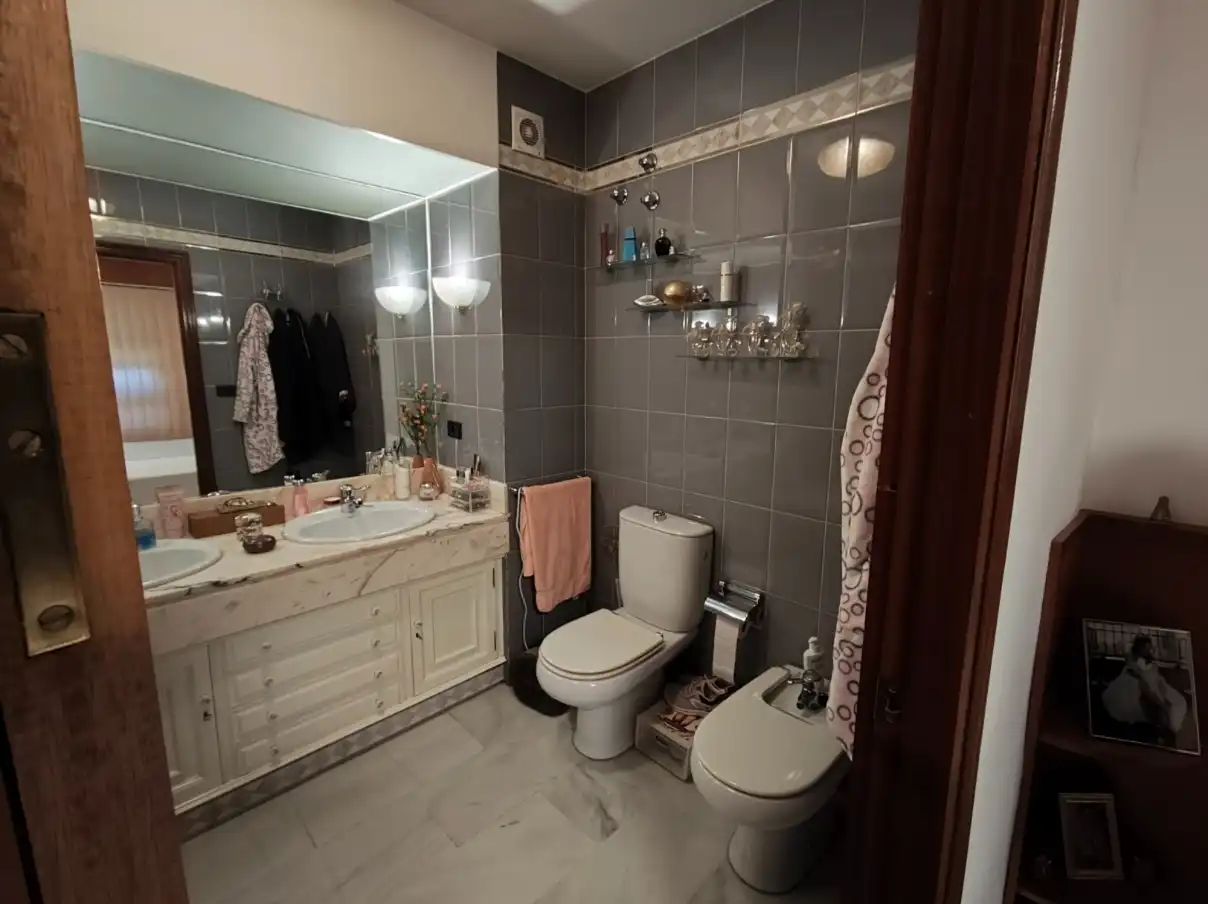 Bathroom of Detached homes for sale in Córdoba  with Air Conditioner, Heating and Terrace
