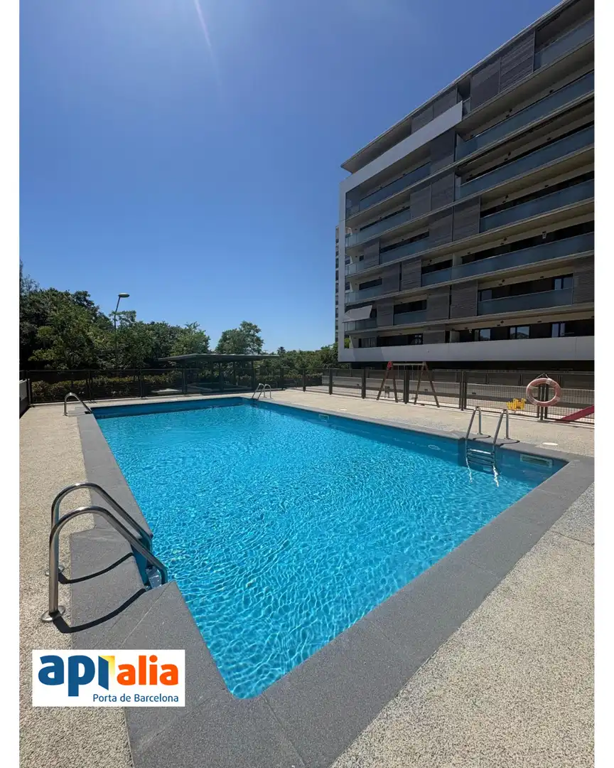 Swimming pool of Flat for sale in Sant Feliu de Llobregat  with Heating, Private garden and Swimming Pool