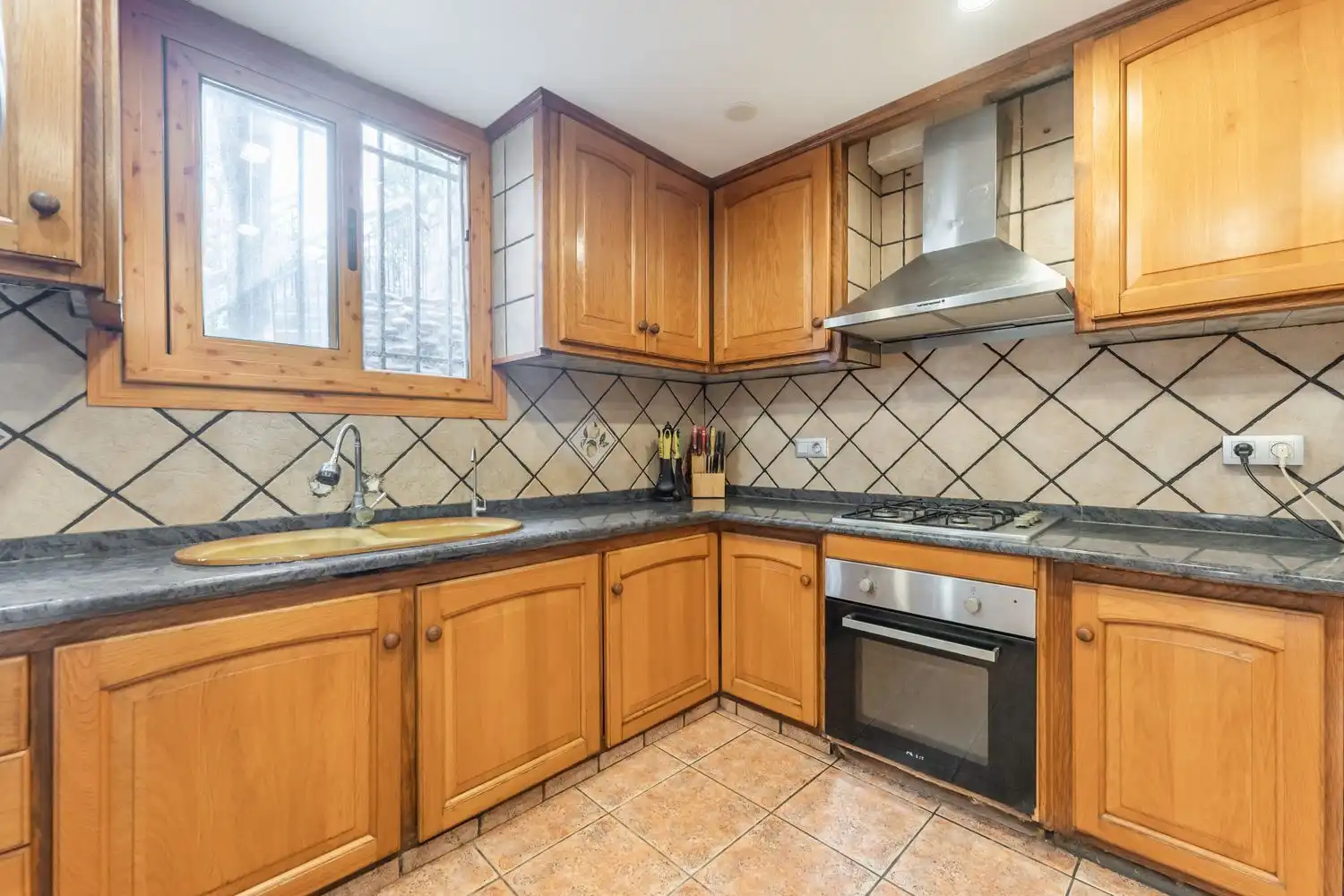 Cocina de Casa o chalet en venta en Granollers con Jardín privado, Terraza y Trastero