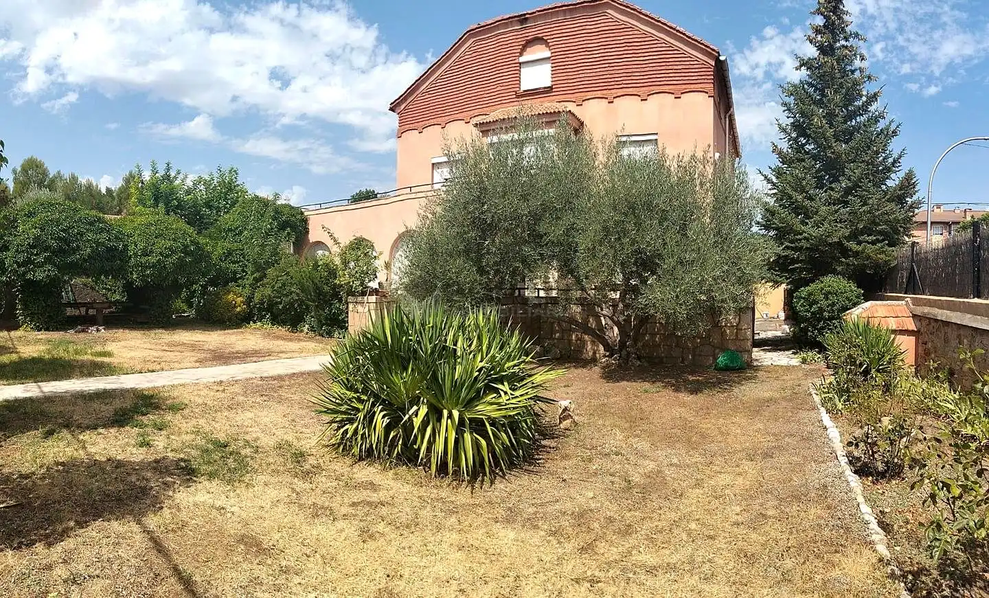 Casa o xalet en venda en Utrillas amb Calefacció, Jardí privat i Terrassa