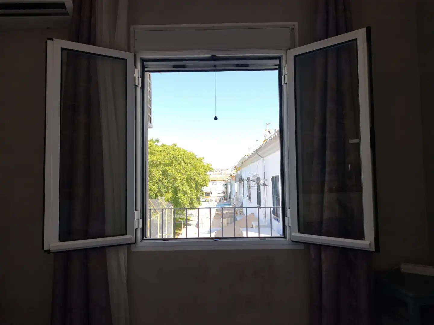 Exterior view of Houses for sale in Gines  with Air Conditioner, Private garden and Terrace