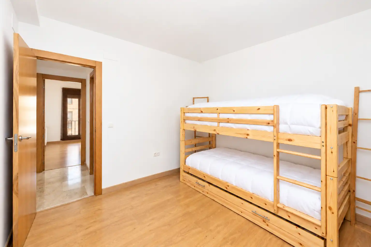 Bedroom of Flat for sale in Monachil pueblo